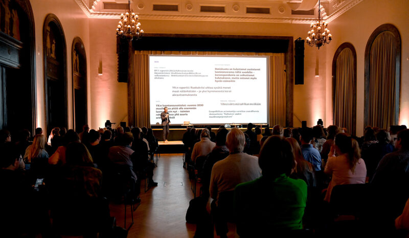 BIOS-festivaalin yleisöä. 